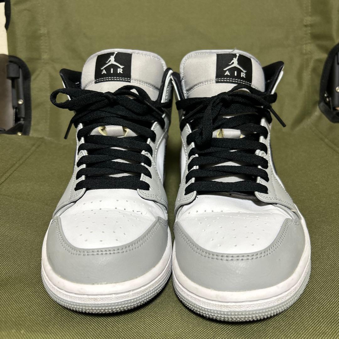 エアジョーダン1 MID Light Smoke Grey