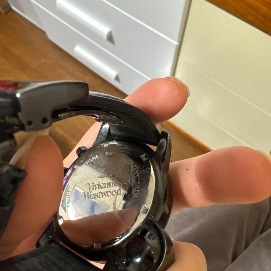 Vivienne Westwood ブラックレザー時計