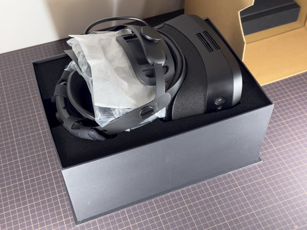 最終値下げ 未使用に近い Varjo Aero VRヘッドセット＋アクセサリー