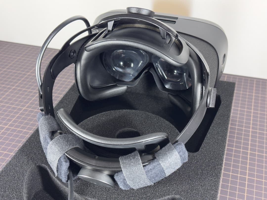 最終値下げ 未使用に近い Varjo Aero VRヘッドセット＋アクセサリー