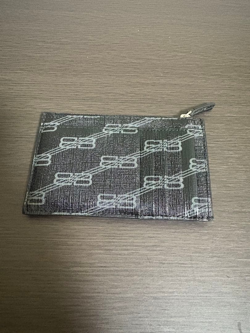 BALENCIAGA ケース ブラック(ひなた)