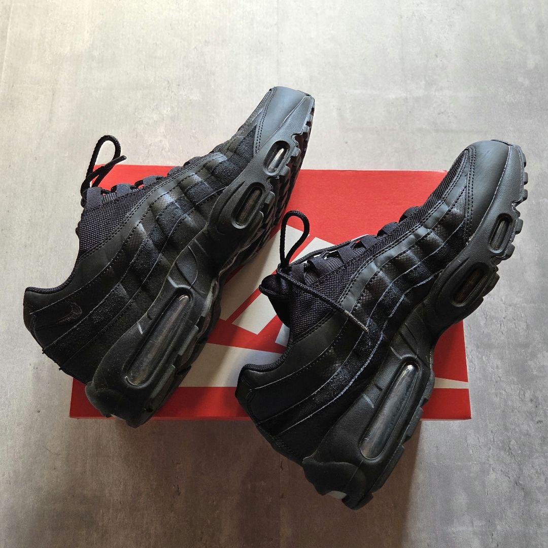靴 NIKE AIR MAX 95 ESSENTIAL