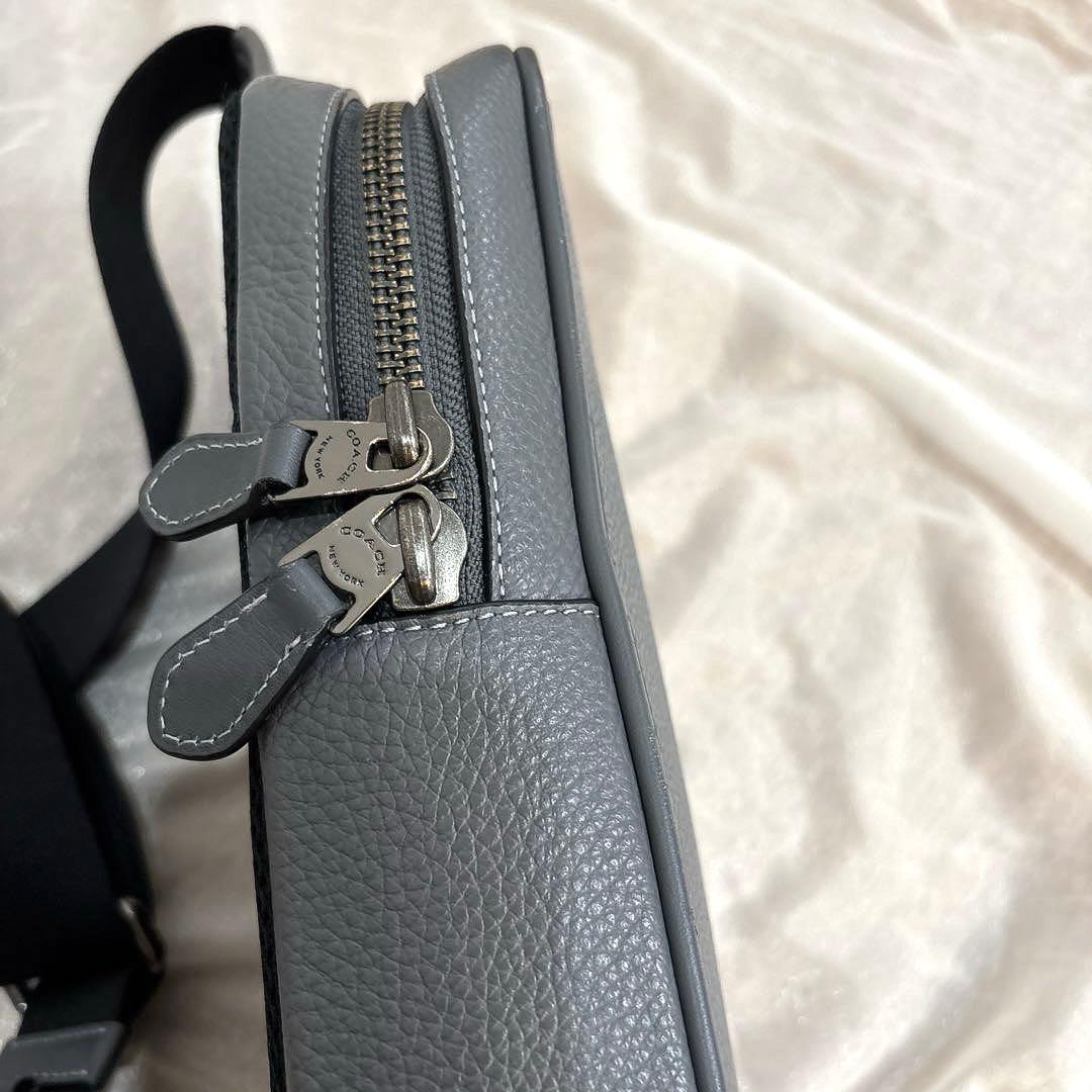 coach コーチ　メンズボディバッグ　ショルダーバッグ　美品　グレーレザー