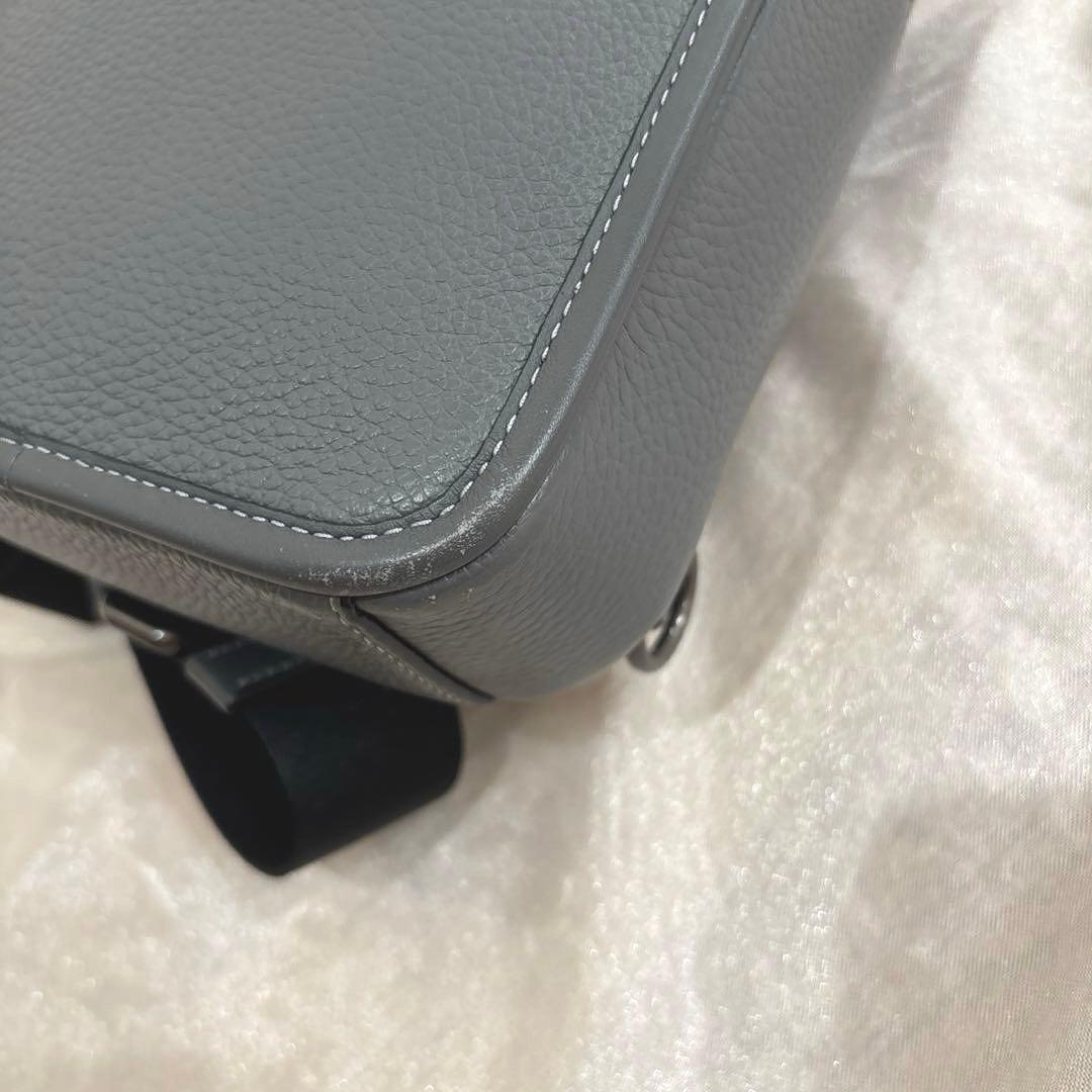 coach コーチ　メンズボディバッグ　ショルダーバッグ　美品　グレーレザー