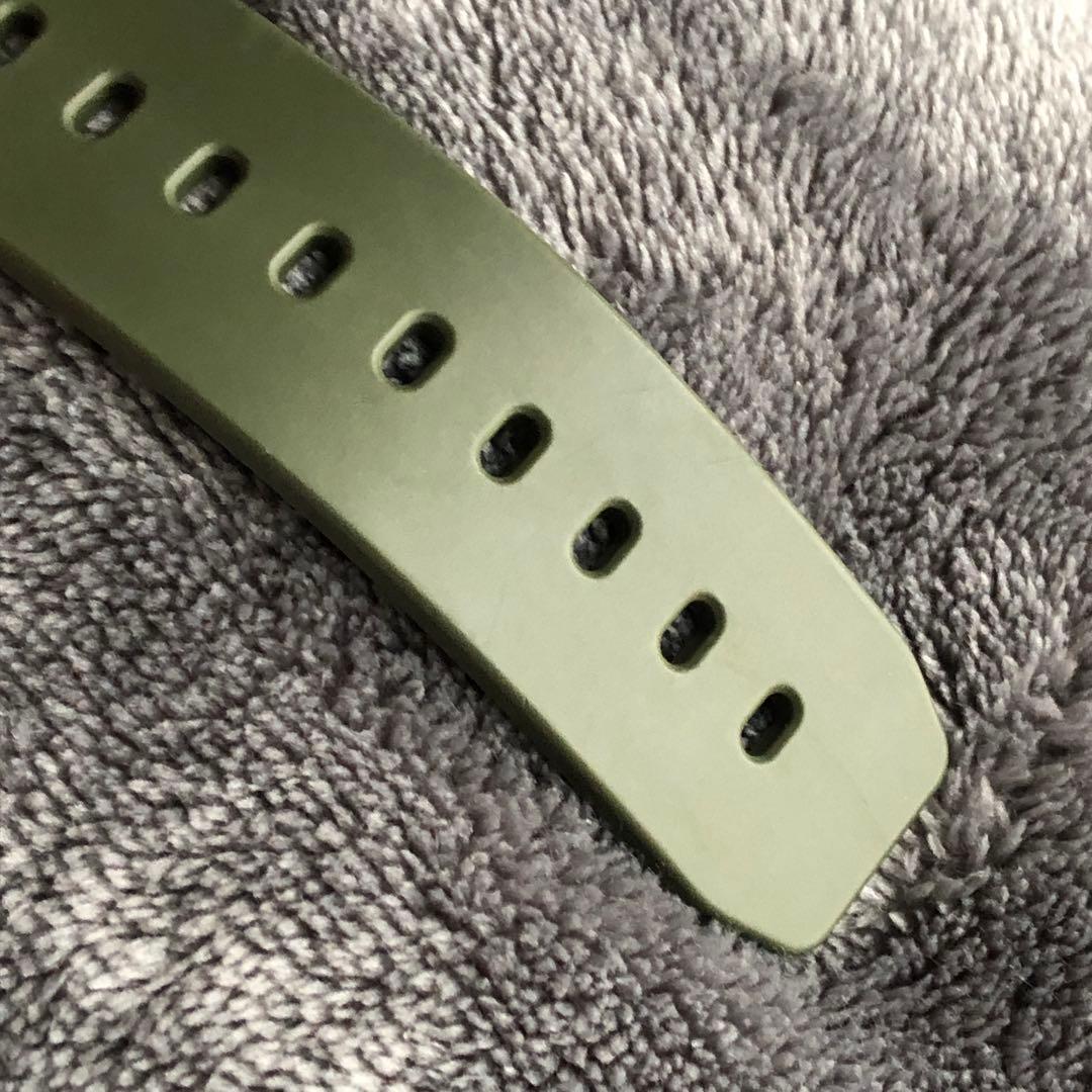 メタル×ミリタリー［良品きれい］GM-5600B カーキグリーン G-SHOCK