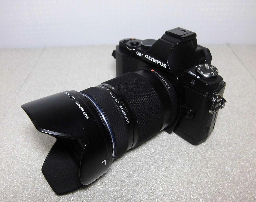 OLYMPUS OM-D E-M5 デジタルミラーレスカメラ・ズームレンズセット