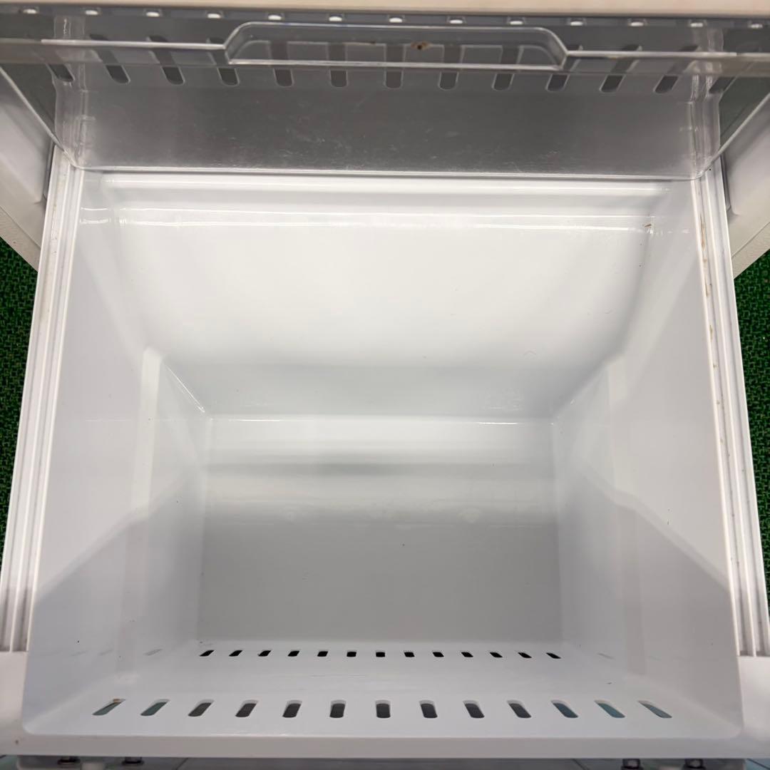 652 2024年製　マッドホワイト　冷蔵庫　200L弱 一人暮らし　洗濯機も有