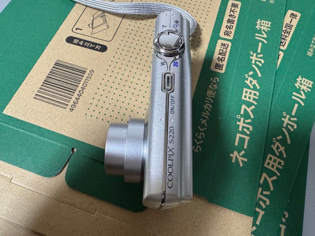 Nikon ニコン COOLPIX S220 デジカメ シルバー