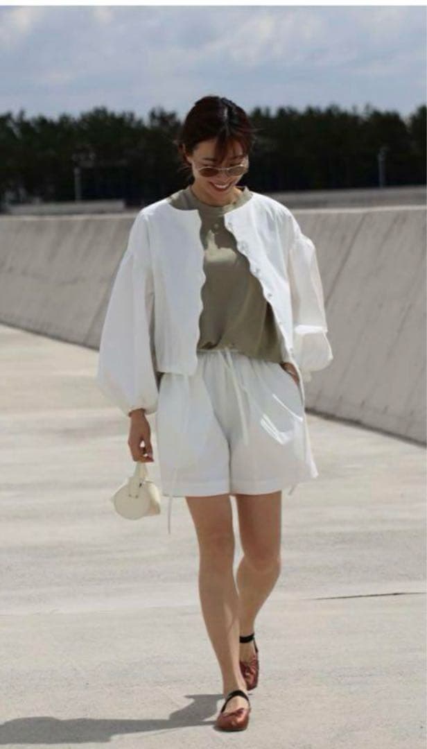 bow.a 水際　ナミナミ　ブラウス　ホワイト