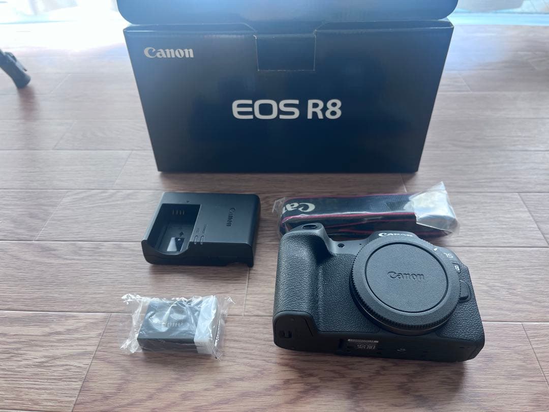Canon EOS R8 ボディー