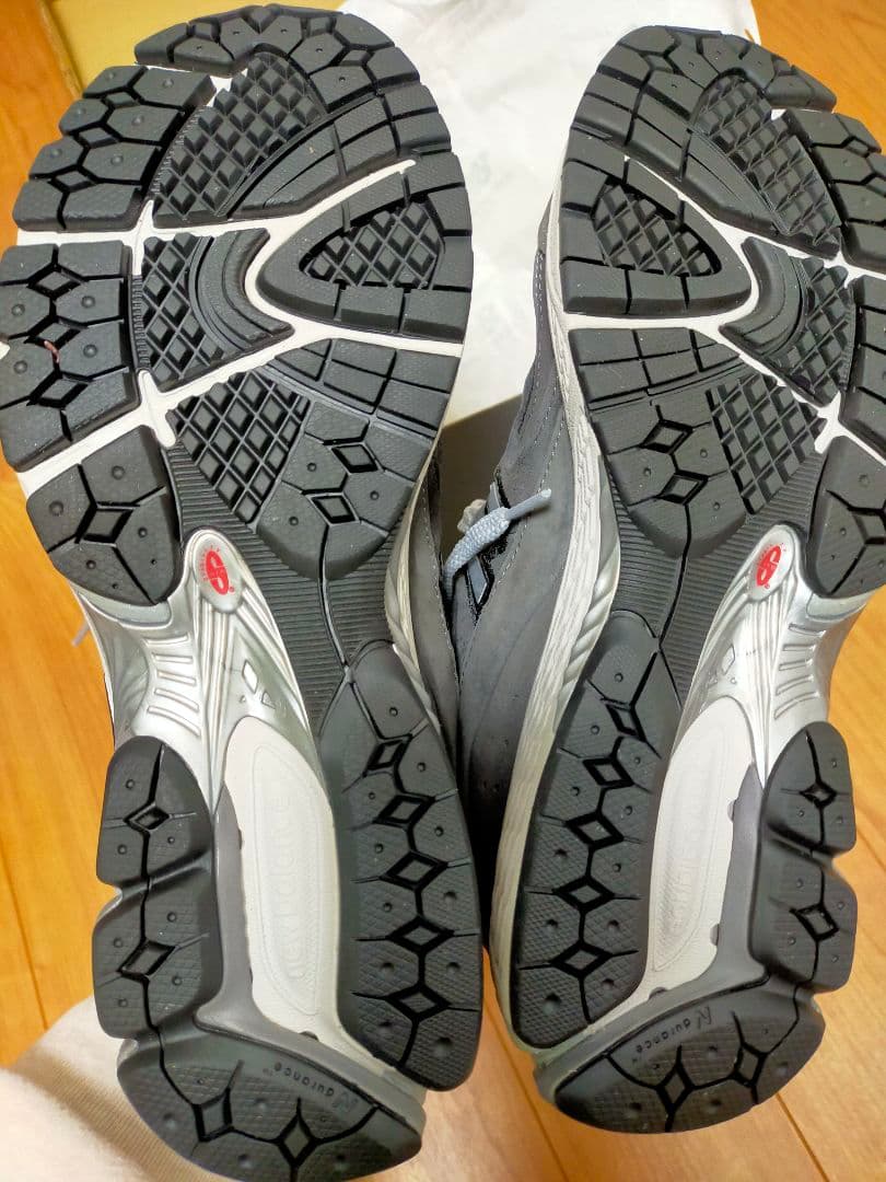 靴 New Balance U2002RA