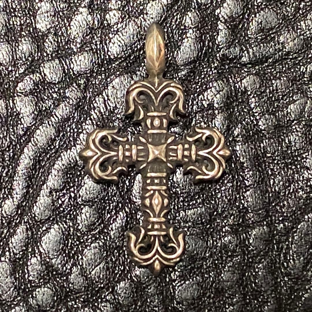 クロムハーツ タイニーフィリグリークロス チャーム シルバー