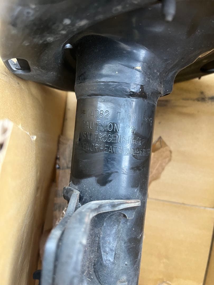 20系ベルファイヤ純正フロントショックアブソーバー