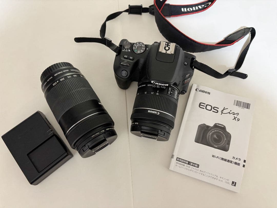 Canon EOS Kiss X9 本体 + レンズ2本