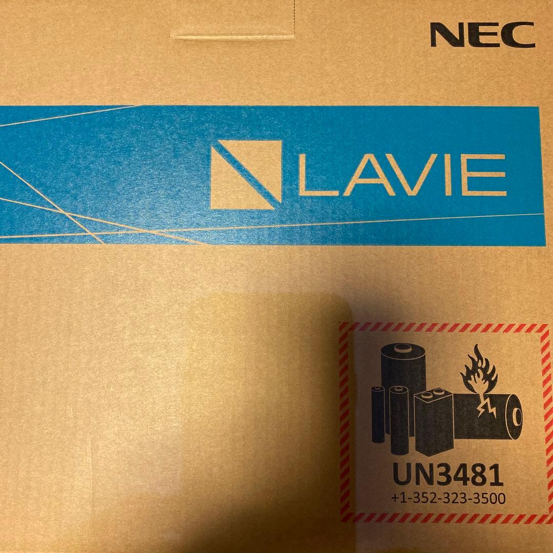 ノートパソコン メモリ32GB増設済LAVIE ホワイト PC-N1565CAW