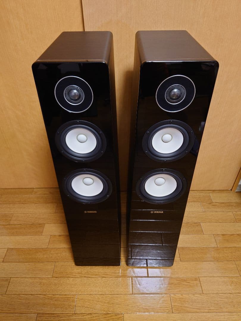 YAMAHA NS-F500 フロアスタンディングスピーカー（左側）