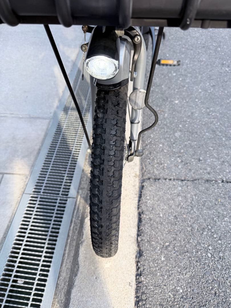 子供乗せ　ヤマハ　電動アシスト自転車 チャイルドシート付き グレー