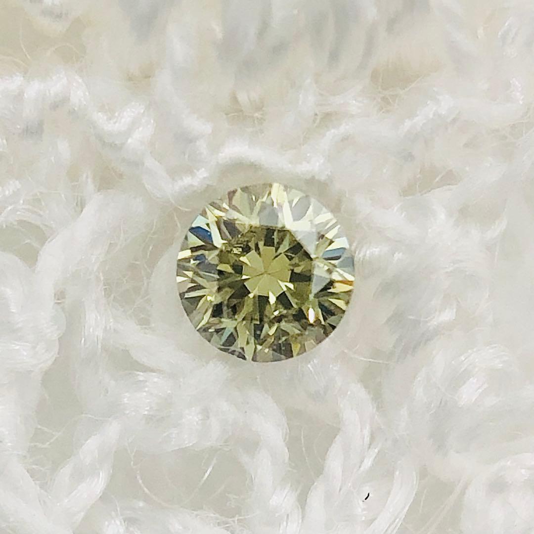 0.032ct Fancy Gray Green SI-2 カメレオンダイヤ