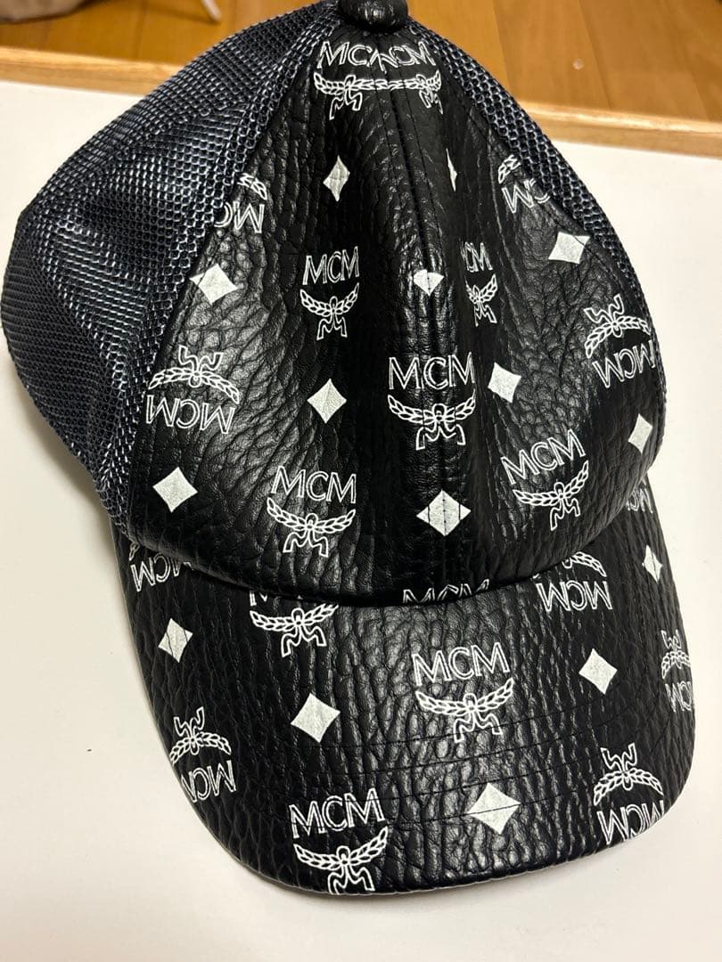 MCM ロゴキャップ ブラック