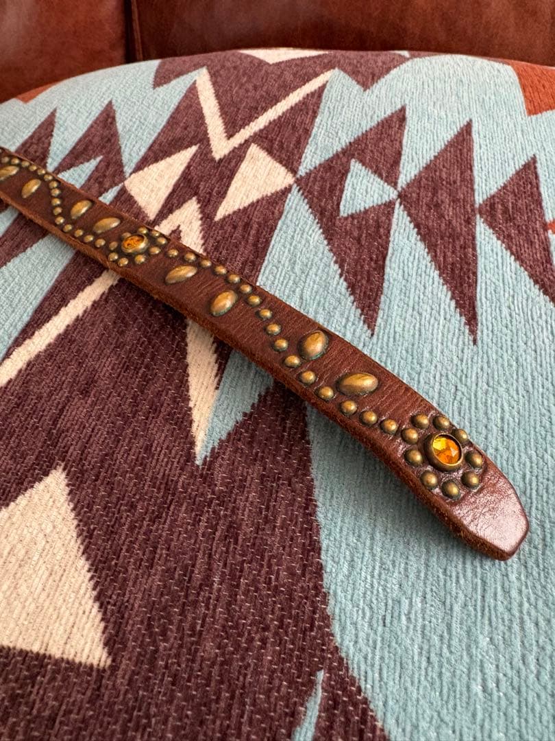 htcスタッズ付きブラウンレザーベルト