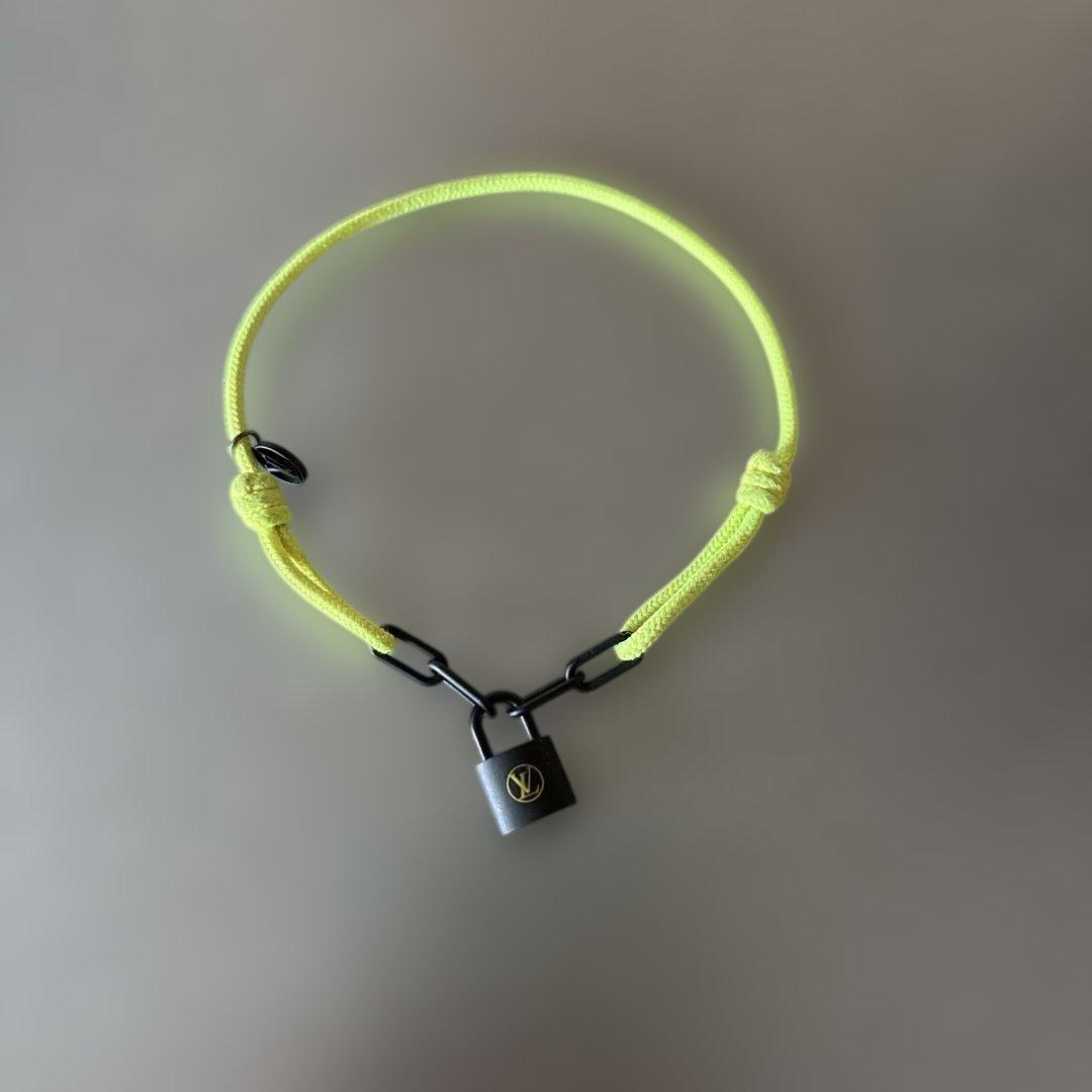 ルイヴィトン シルバーロックイット ネオン ブラック