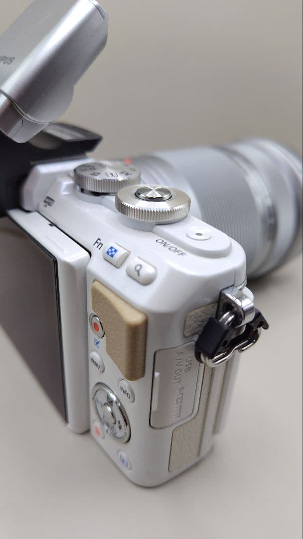 OLYMPUS PEN E-PL7 ミラーレス一眼 【訳あり】