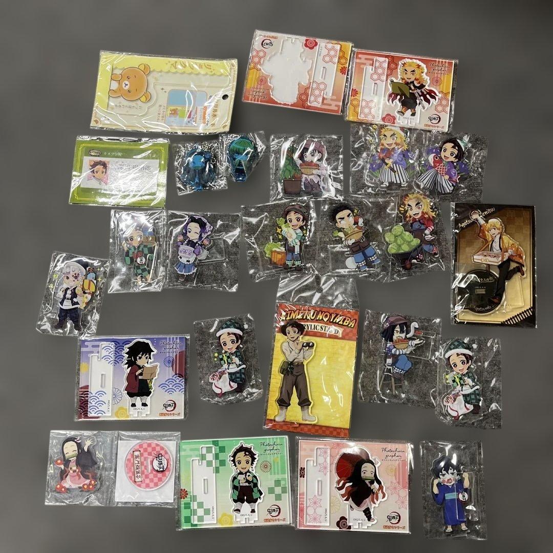 公*o様 221 鬼滅の刃　アクリルスタンド　などまとめ売る　新品