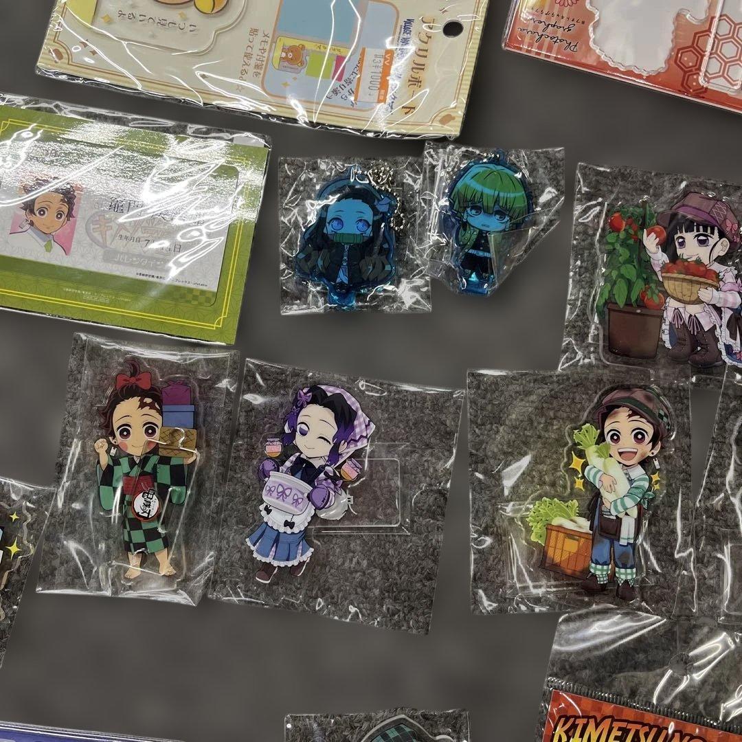 公*o様 221 鬼滅の刃　アクリルスタンド　などまとめ売る　新品