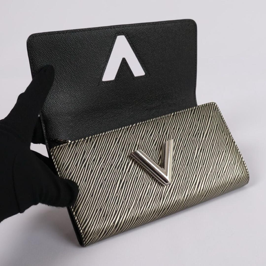 【超極美品】ルイヴィトン　ポルトフォイユツイスト　長財布　プラティーヌ