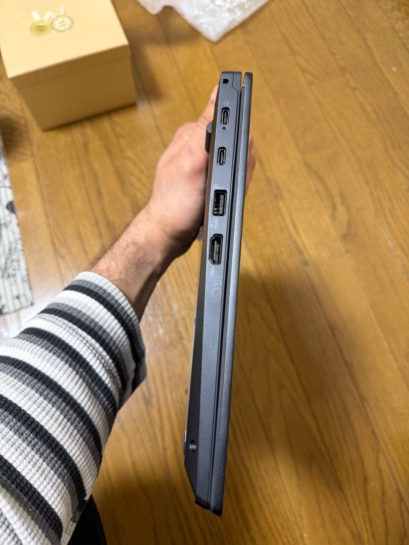 Lenovo ThinkPad L380（充電器付き・良好な状態）