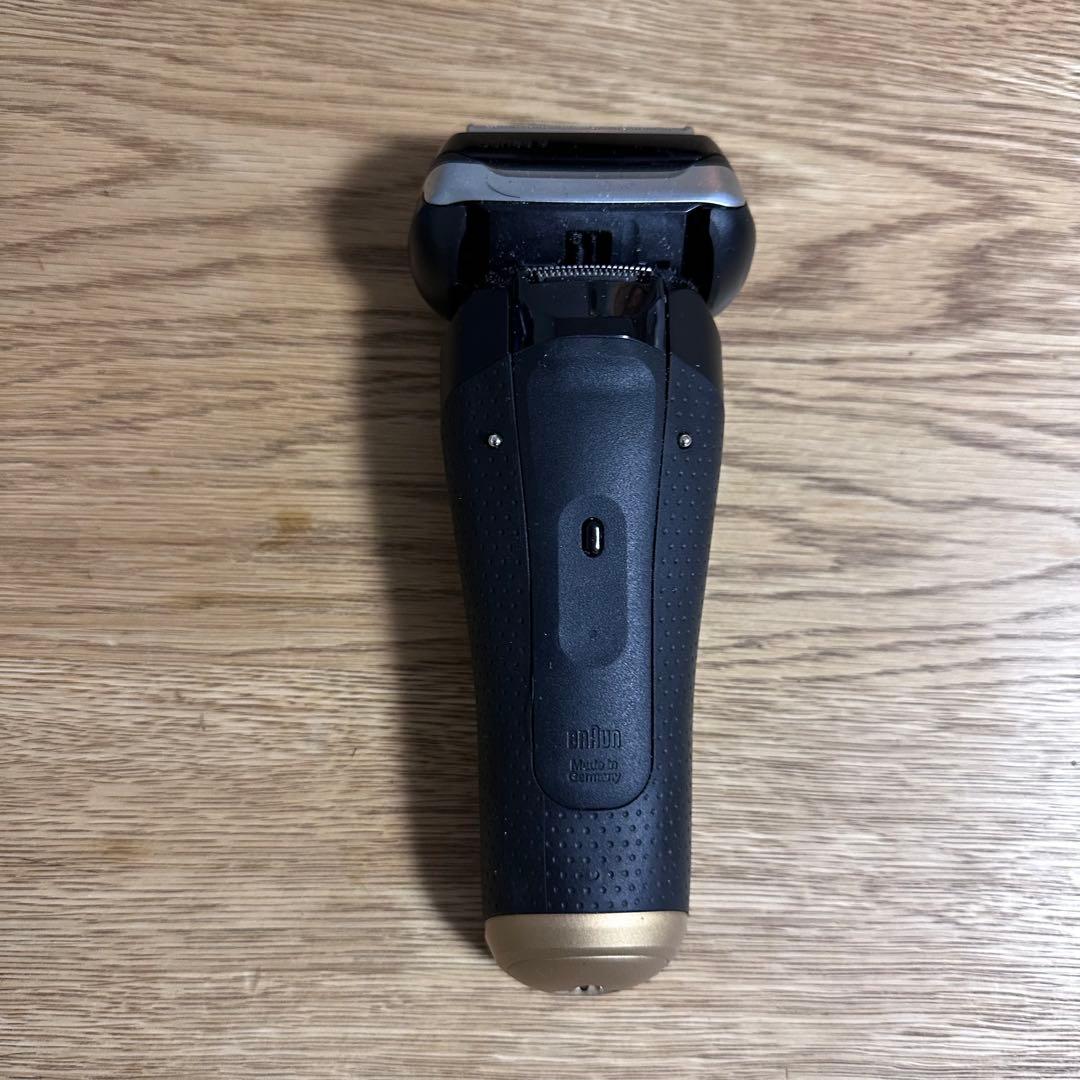 BRAUN 電気シェーバー Series 9 Sports [充電ケース付き]