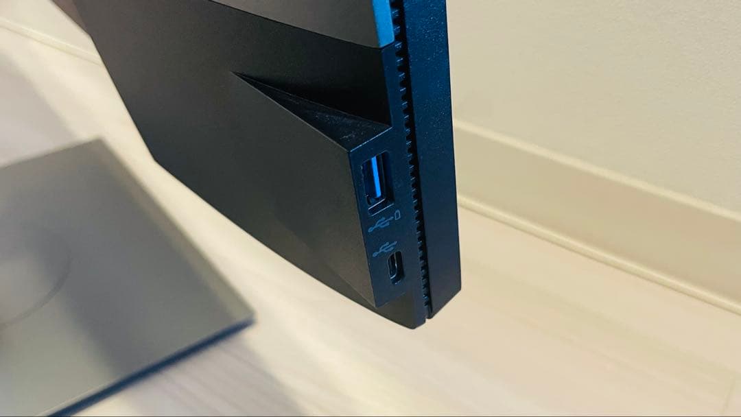 DELL 4Kモニター 27インチ U2720QM【表示不良あり/動作良好】