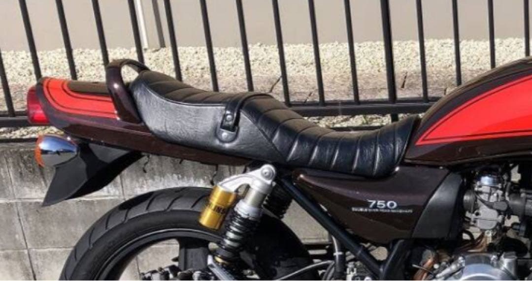 ゼファー750 ZEPHYR750 タックロールシート　カワサキ　シート