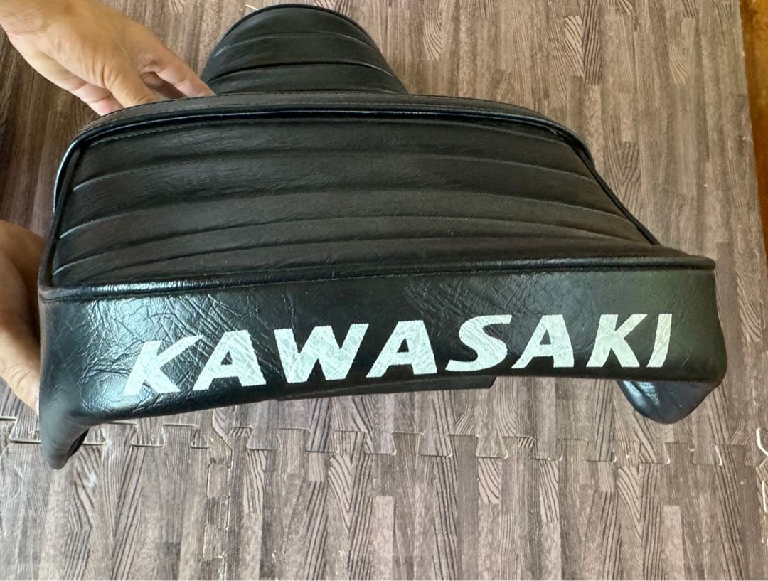 ゼファー750 ZEPHYR750 タックロールシート　カワサキ　シート