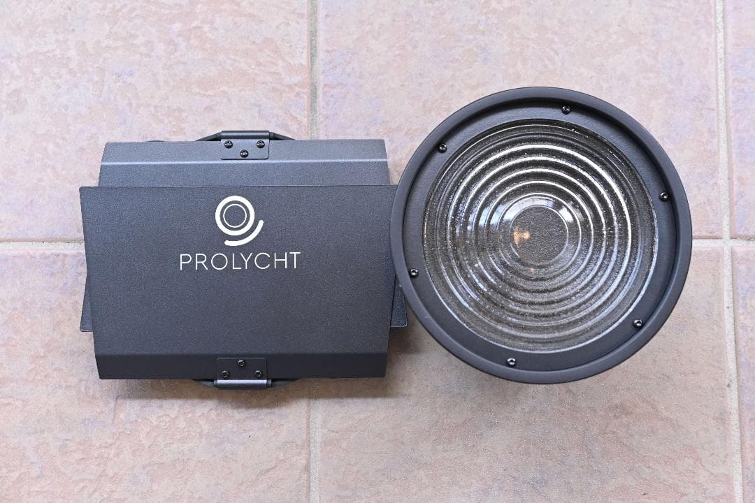 その他 Prolycht Orion 300FS + Fresnel lens kit