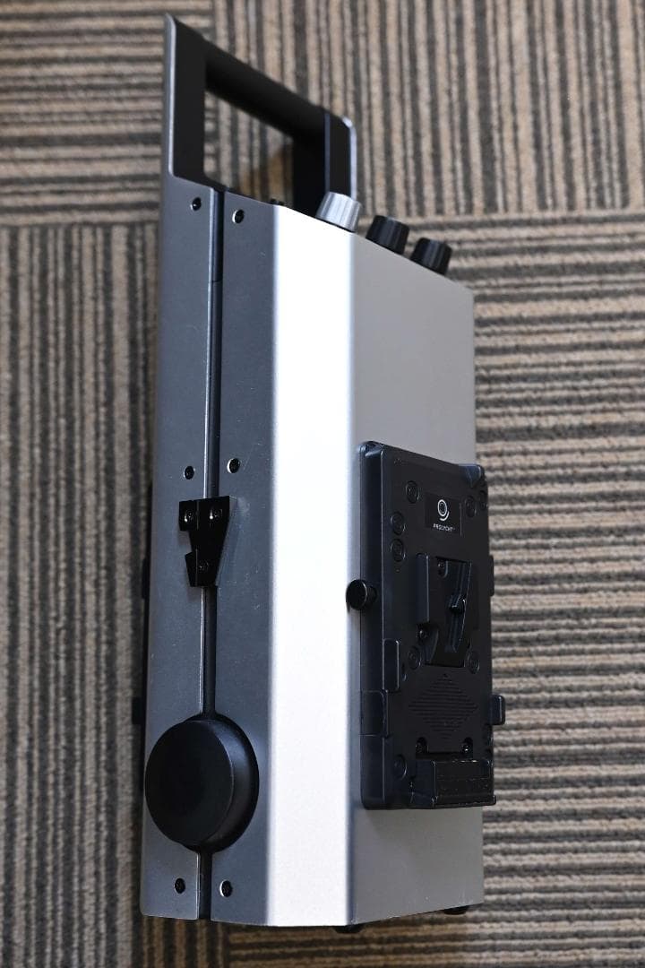 その他 Prolycht Orion 300FS + Fresnel lens kit