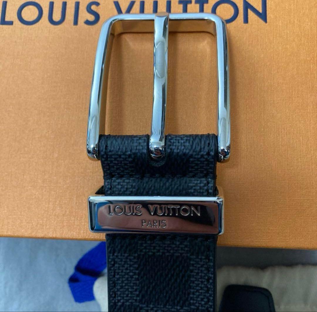 LOUIS VUITTON ダミエパターン　ブラックベルト、シルバーバックル付き