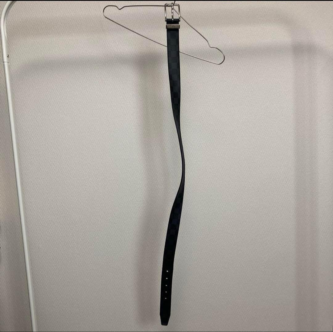 LOUIS VUITTON ダミエパターン　ブラックベルト、シルバーバックル付き