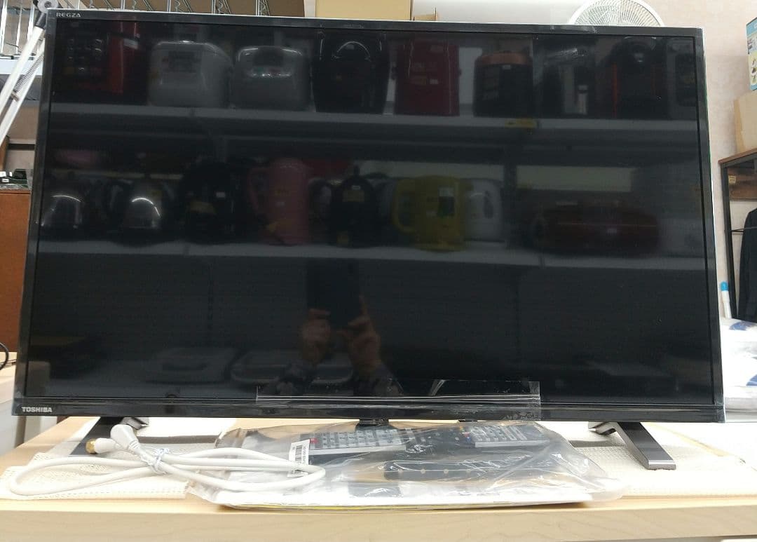 や*ん様 TOSHIBA 東芝 REGZA 22年製 32インチ 液晶テレビ　3