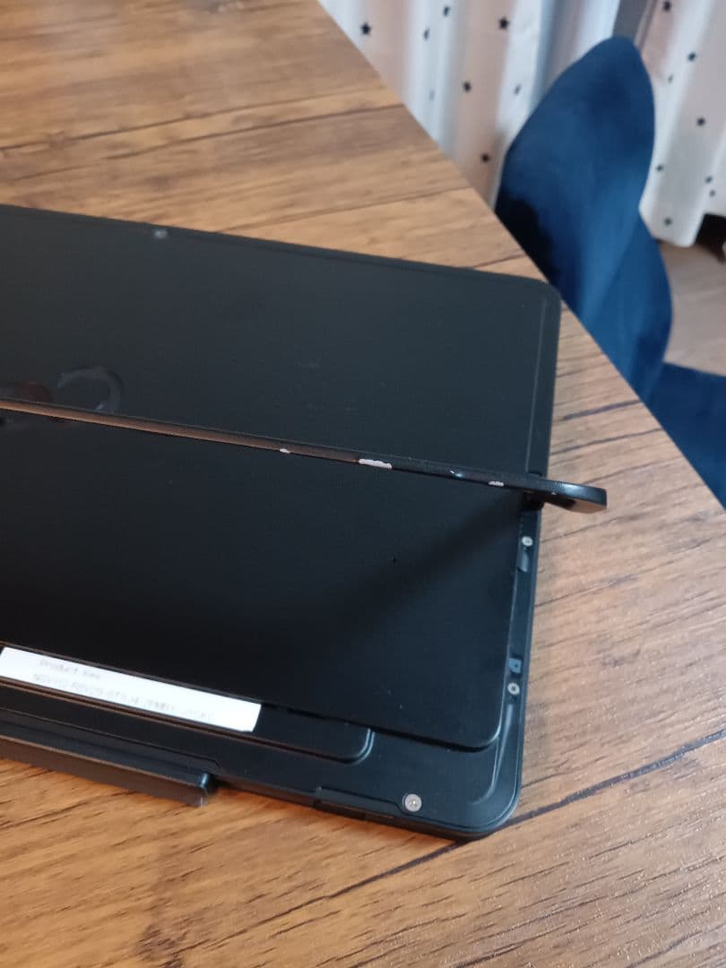 富士通 ARROWS Tab R727/P