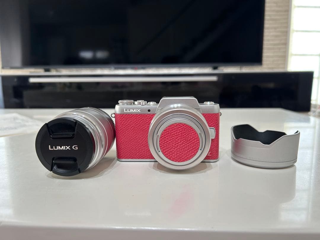 美品　Panasonic デジタル一眼カメラLUMIX DMC-GF7W ピンク