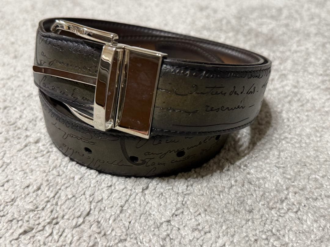 BERLUTI レザーベルトリバーシブル残り1日で掲載終了します。