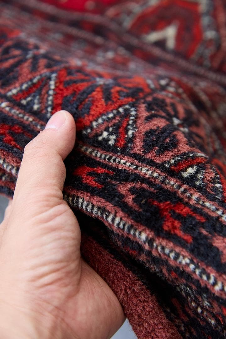 ヴィンテージラグ　トライバルラグ　ラホール産（161×98cm）赤　茶　黒