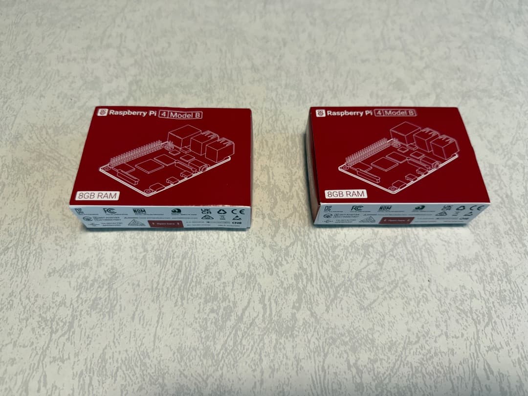 Raspberry Pi 4 Model B 8GB　2台