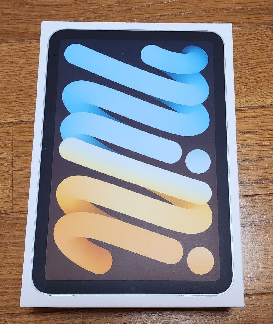 Apple iPad mini A17pro 純正ケース付き