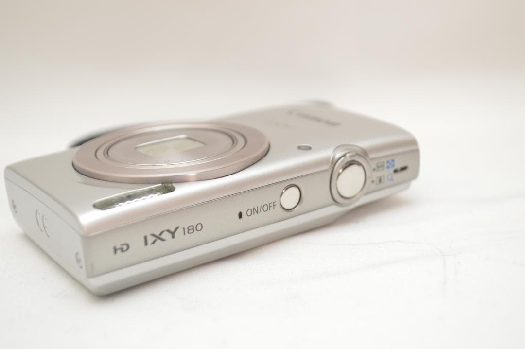 ✨未使用級美品✨ Canon IXY 180 シルバー