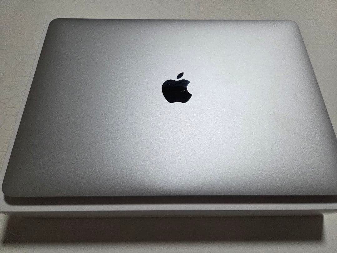 MacBook Pro 13インチ 2017年 8GB 256GB シルバー