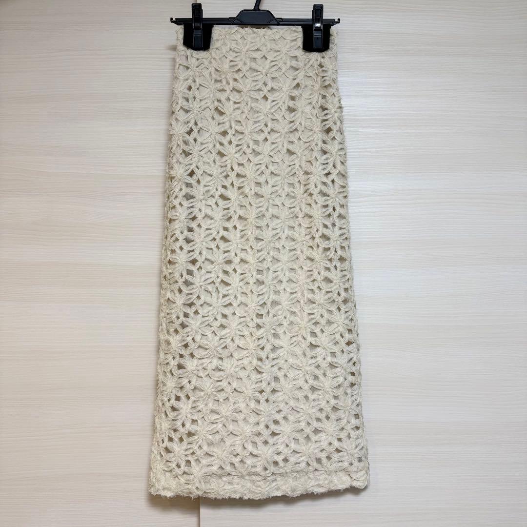 アニュアンス リボンエンブロイダリーストレートスカート アイボリー S