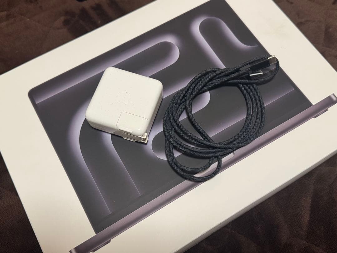 Apple MacBook pro ブラック　日本語配列