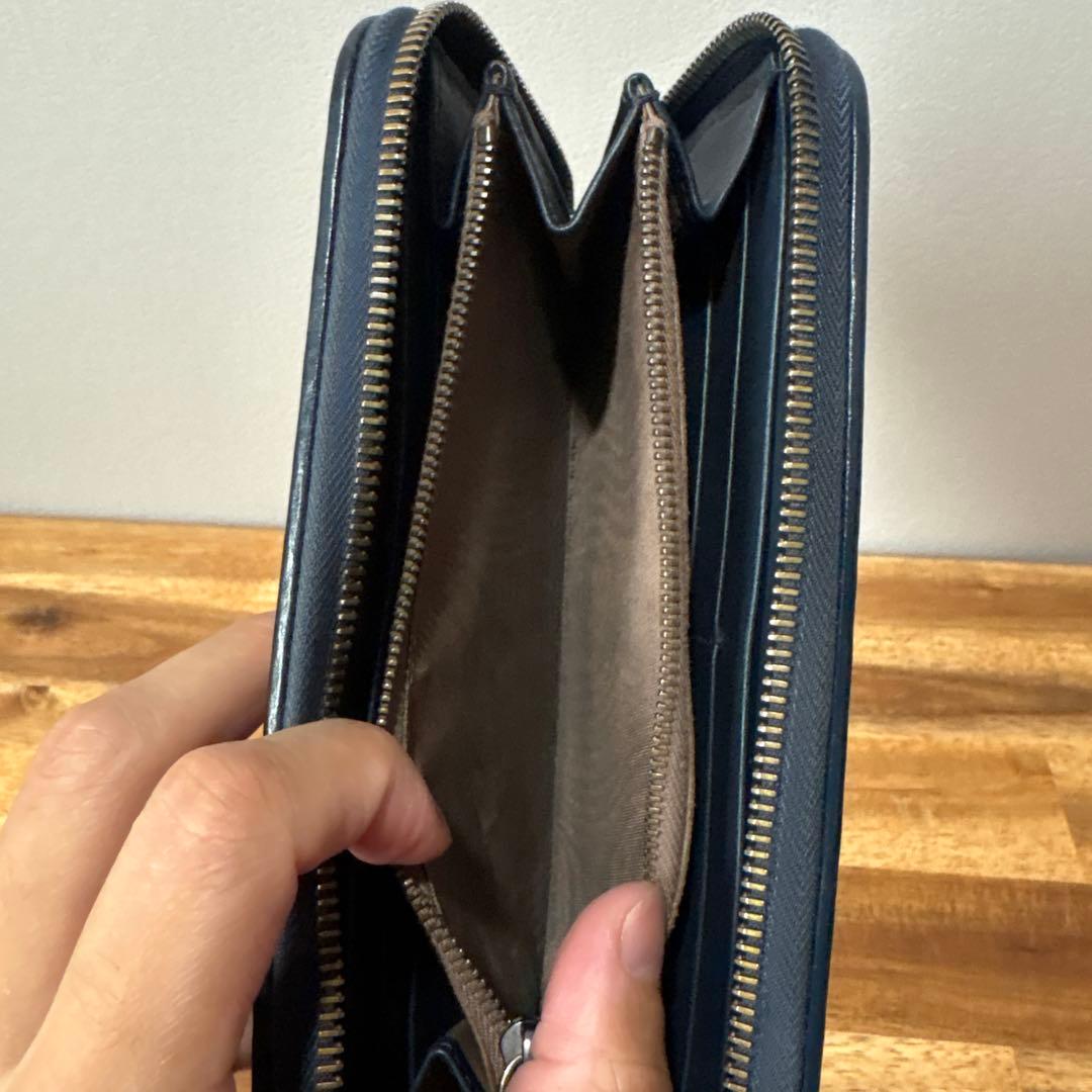 ボッテガヴェネタ　ロングウォレット　イントレチャート